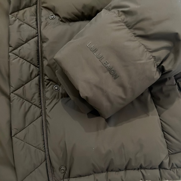 Lululemon Green Wunderpuff Cropped Coat - Picture 3 of 3